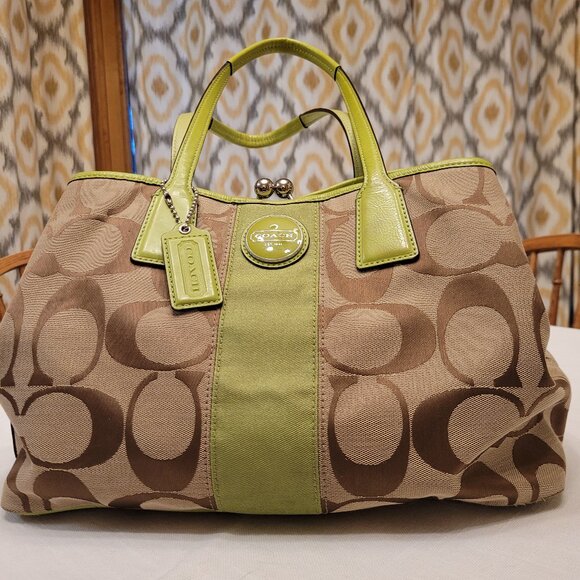 Coach Handbags - Coach Carry-All